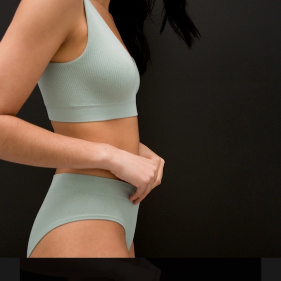 Soma bralette seamless aloe turnaround bralette in storm clouds blue L-XL - Picture 7 of 11